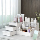 Organizador de maquiagem com três gavetas para cosméticos, perfumes, skincare e acessórios.